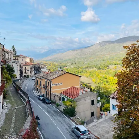 Holiday home A Place 2 Be! Entire Place Pettorano Sul Gizio Pettorano sul Gizio